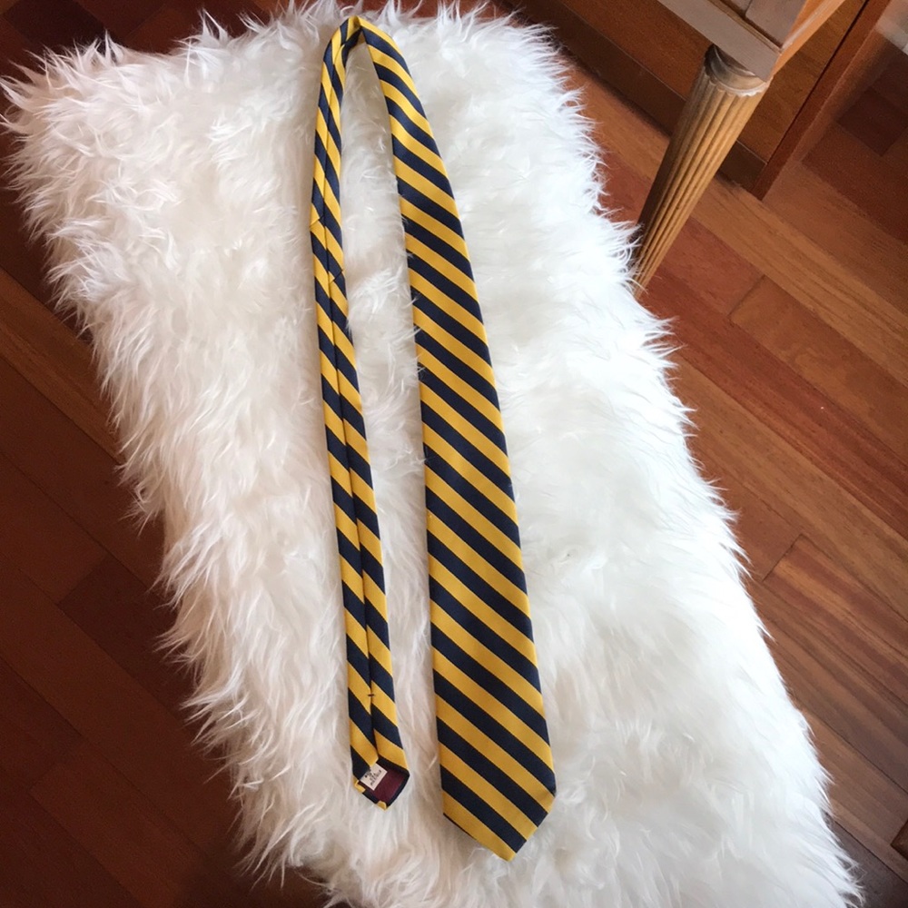 London 400 Cambridge Apparel Baltimore MD Tie